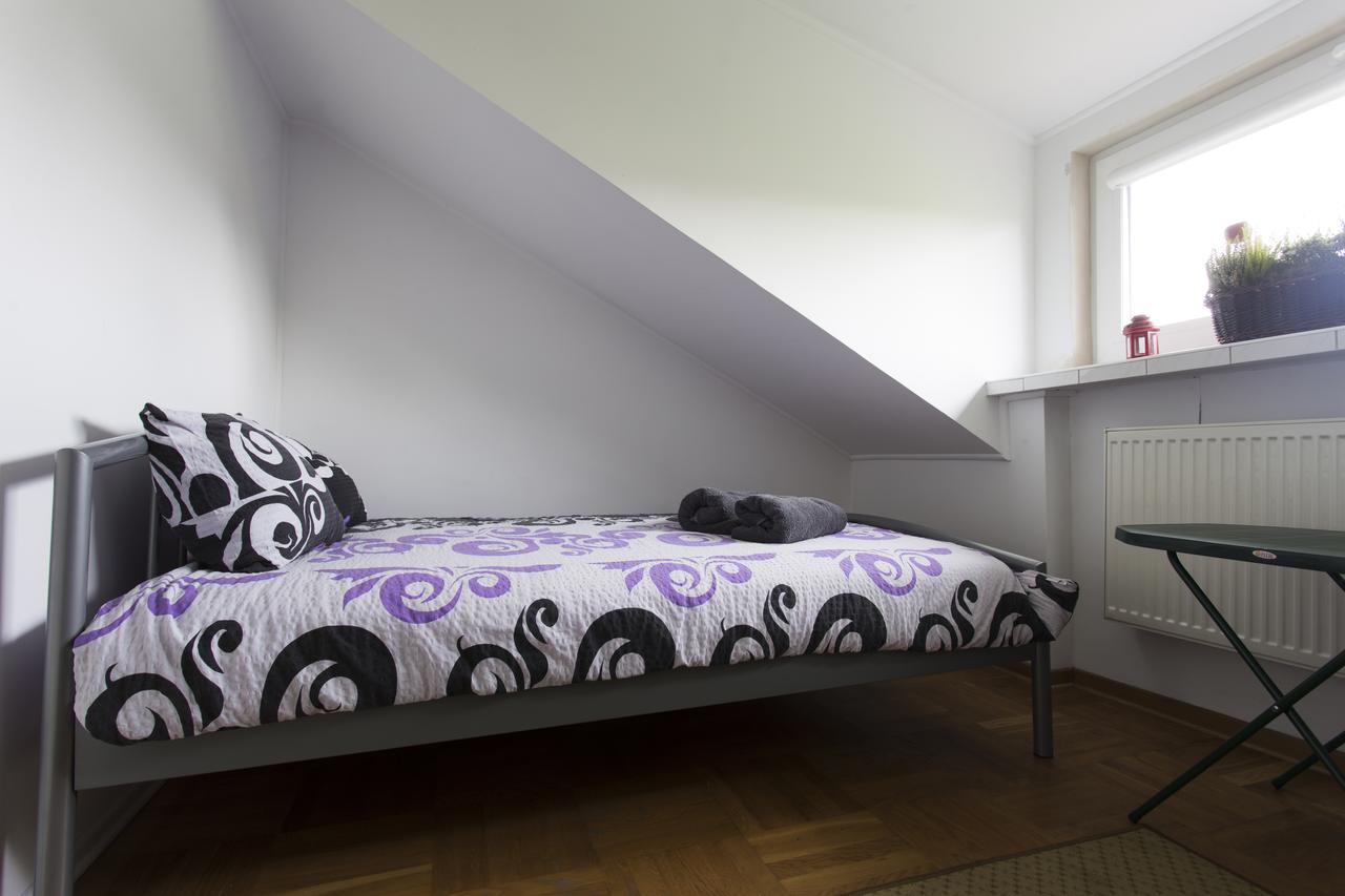 Rent0Nline Brwinow Rooms Ngoại thất bức ảnh