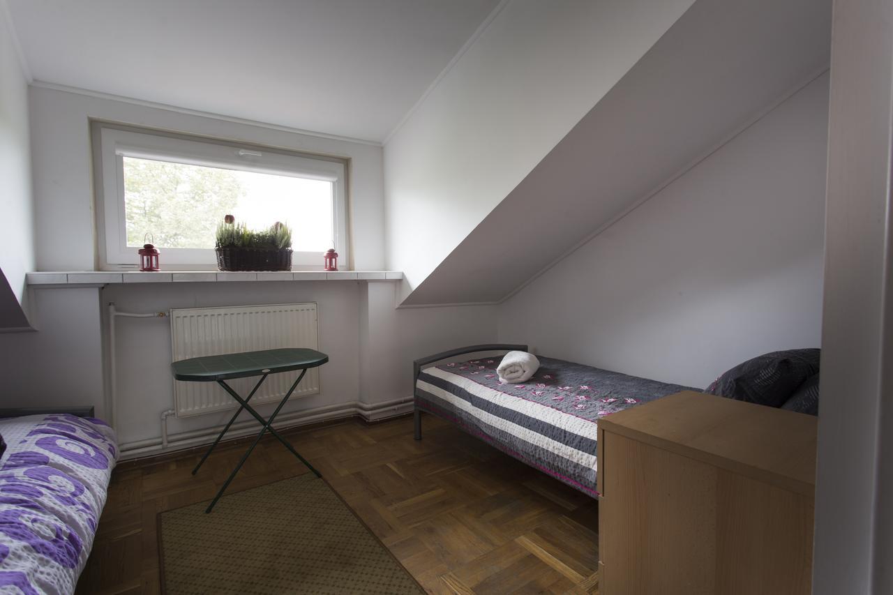 Rent0Nline Brwinow Rooms Ngoại thất bức ảnh